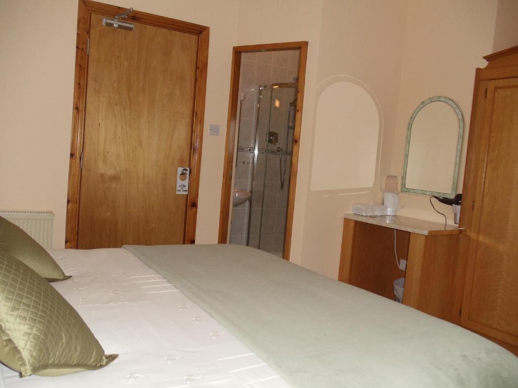 Bunratty Arms B&B Δωμάτιο φωτογραφία